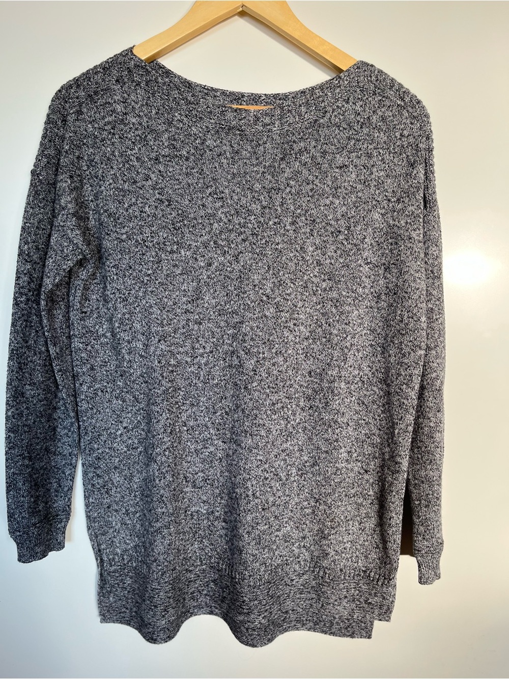 Old Navy Lightweight Grey Black Marled Knit Sweater Small